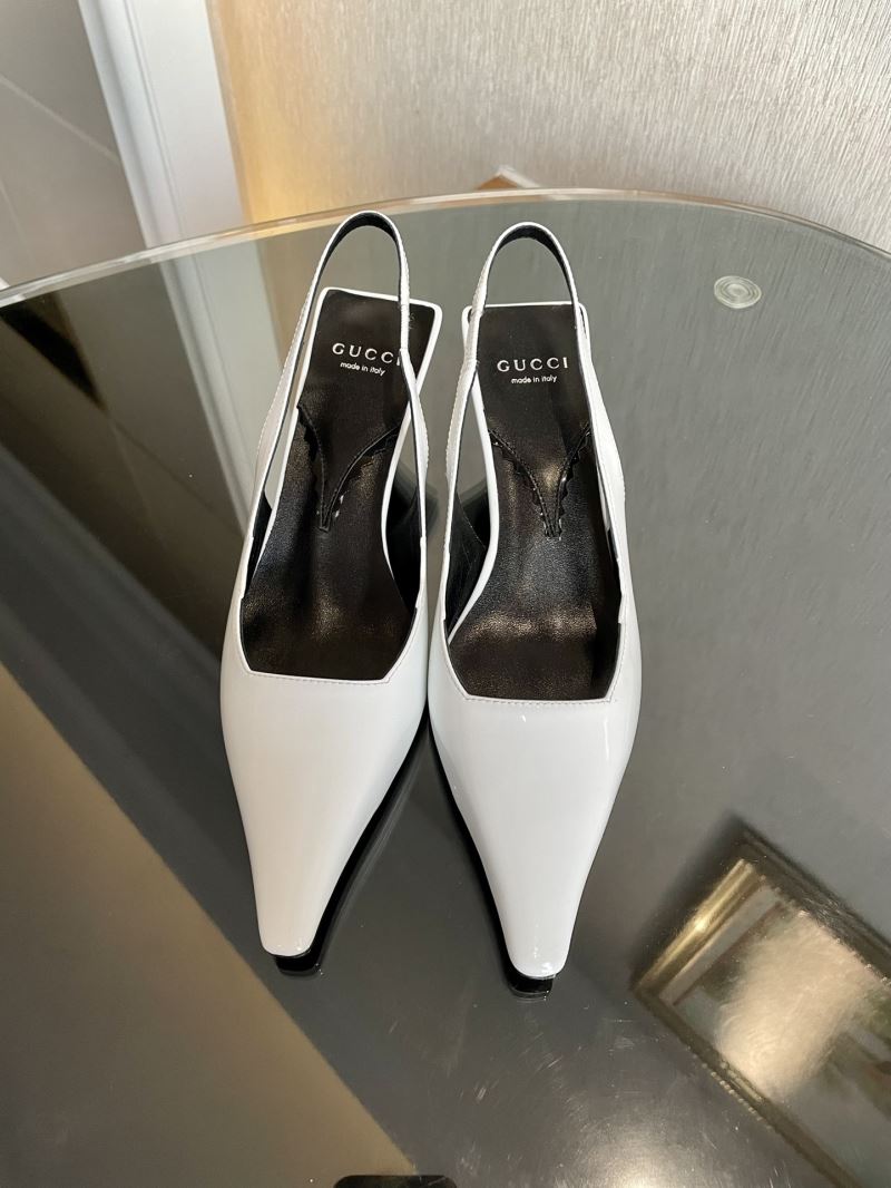 G*u*i sandals